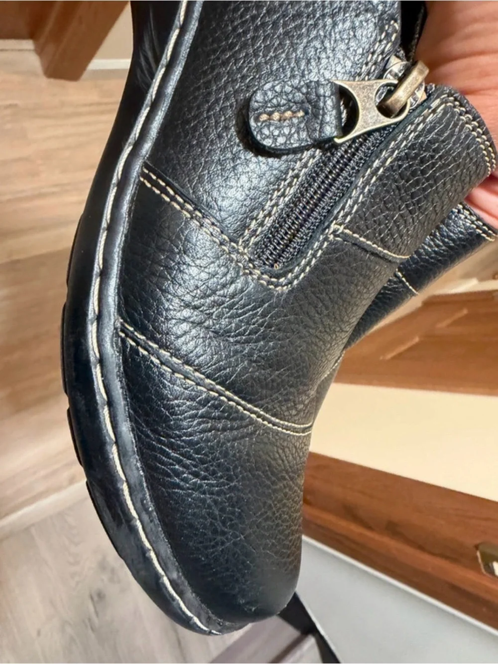 NEW Clarks Cushioned Zip Loafer Flats Size 10 Wide Womens Shoes Pebble Leather